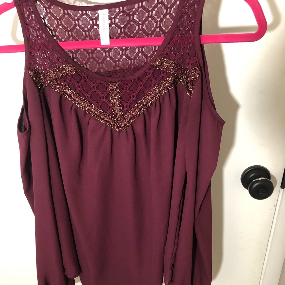 Burgundy open shoulder Blouse